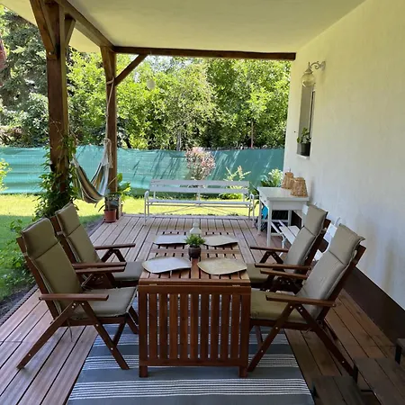Gesztenyehaz With Hot Tub Дом отдыха