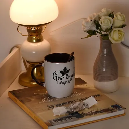 Gesztenyeház A Dunakanyarban Fürdődézsával *