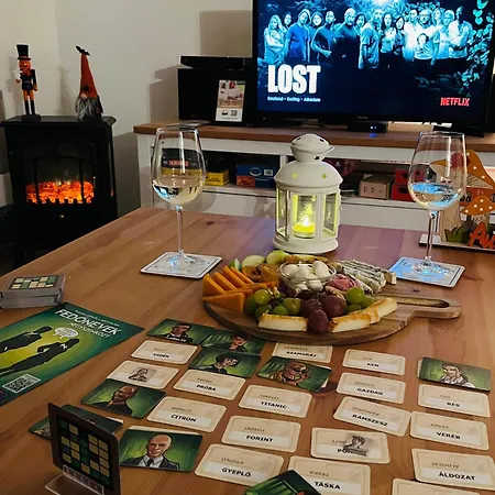 Gesztenyeház A Dunakanyarban Fürdődézsával Nyaraló Leányfalu